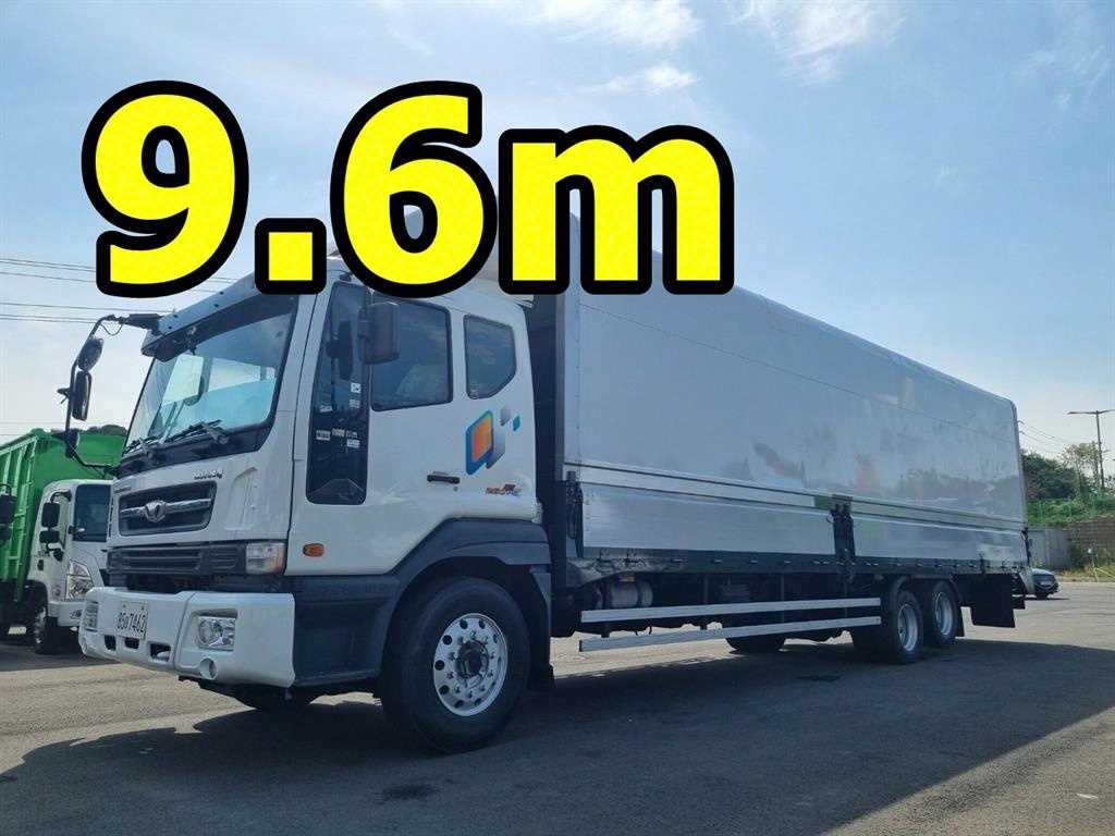 medium and large cargo truck