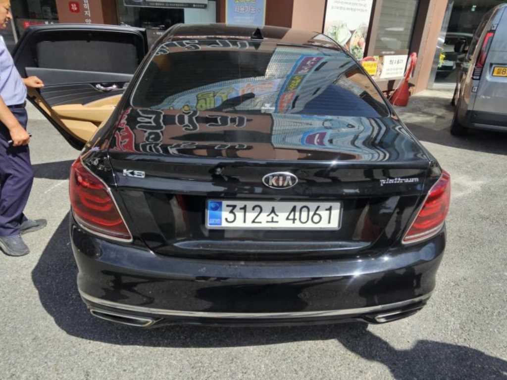 KIA K9