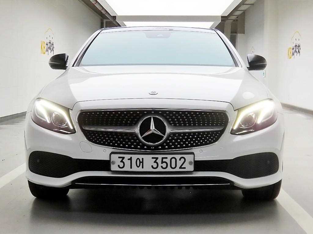 Mercedes Benz E class W213 E220d avant-