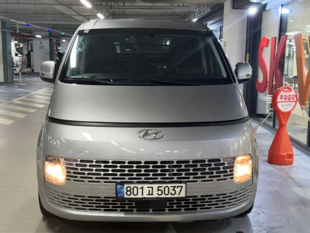 HYUNDAI Staria 2022 — Zona Franca Iquique