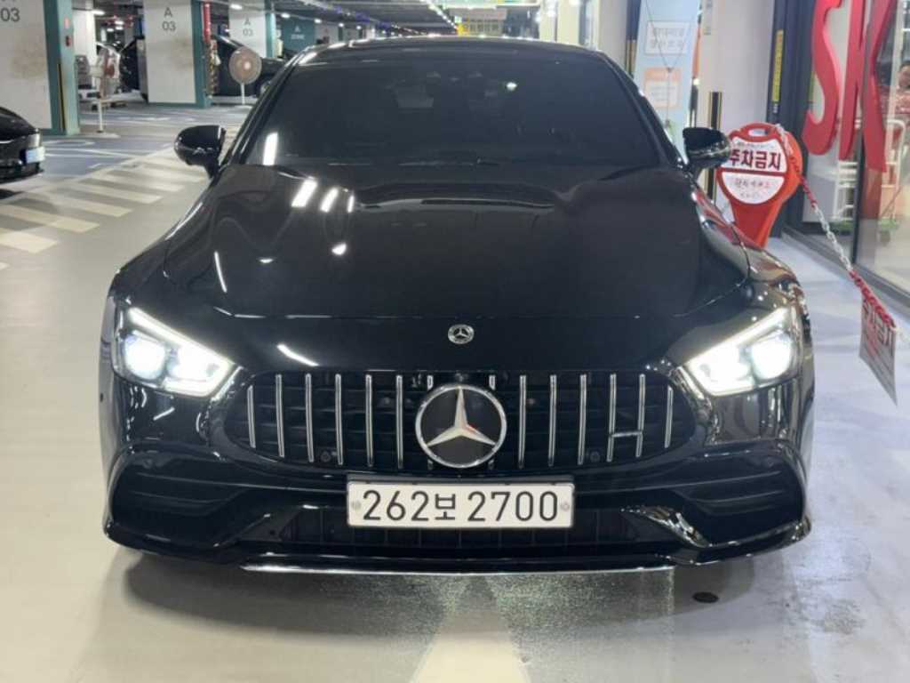 Mercedes Benz AMG GT