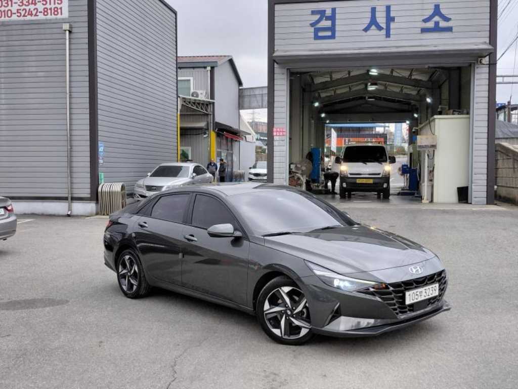 HYUNDAI Avante