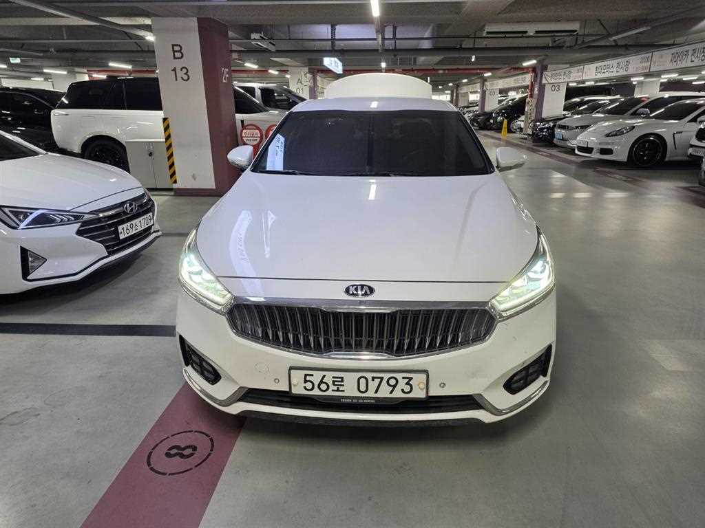 KIA K7 2017 — Zona Franca Iquique