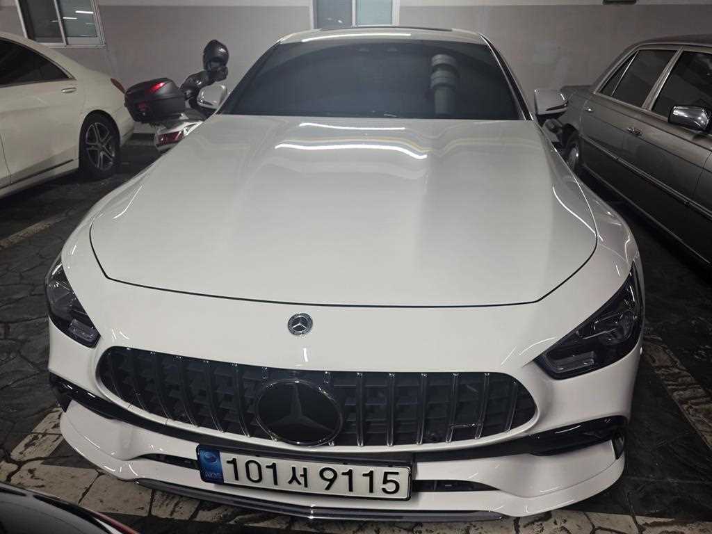 Mercedes Benz AMG GT