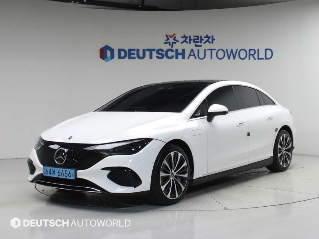 Mercedes Benz EQE 2022 — Zona Franca Iquique
