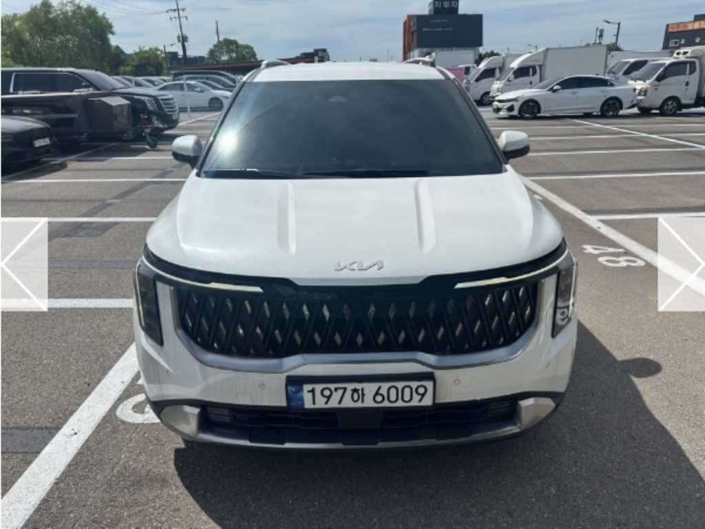 KIA Carnival 2024 — Zona Franca Iquique