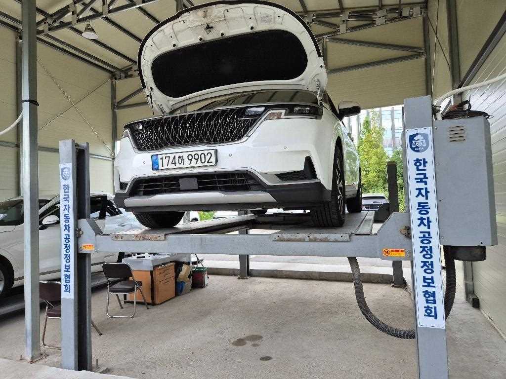 KIA Carnival 2023 — Zona Franca Iquique