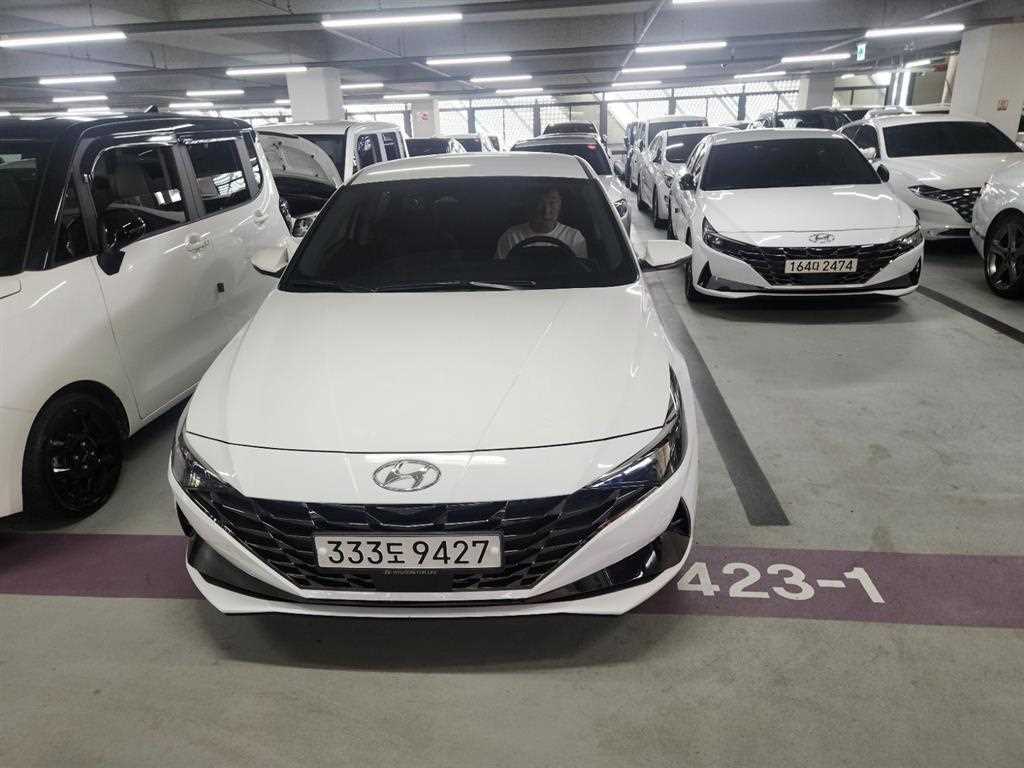 HYUNDAI Avante