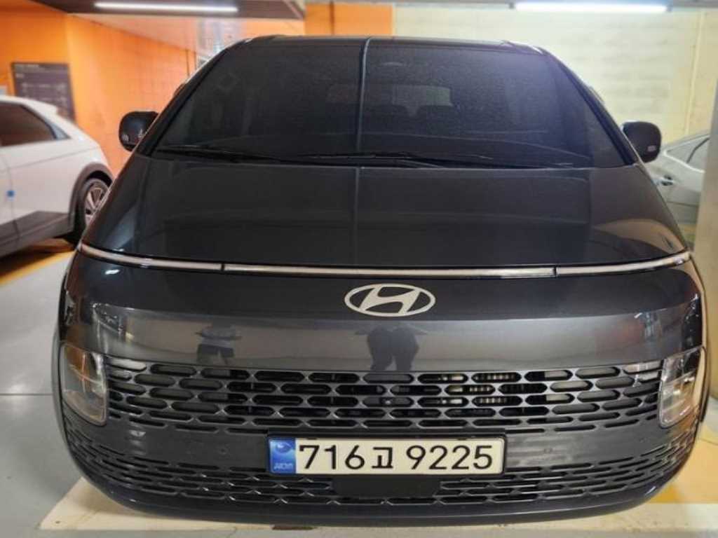 HYUNDAI Staria 2024 — Zona Franca Iquique