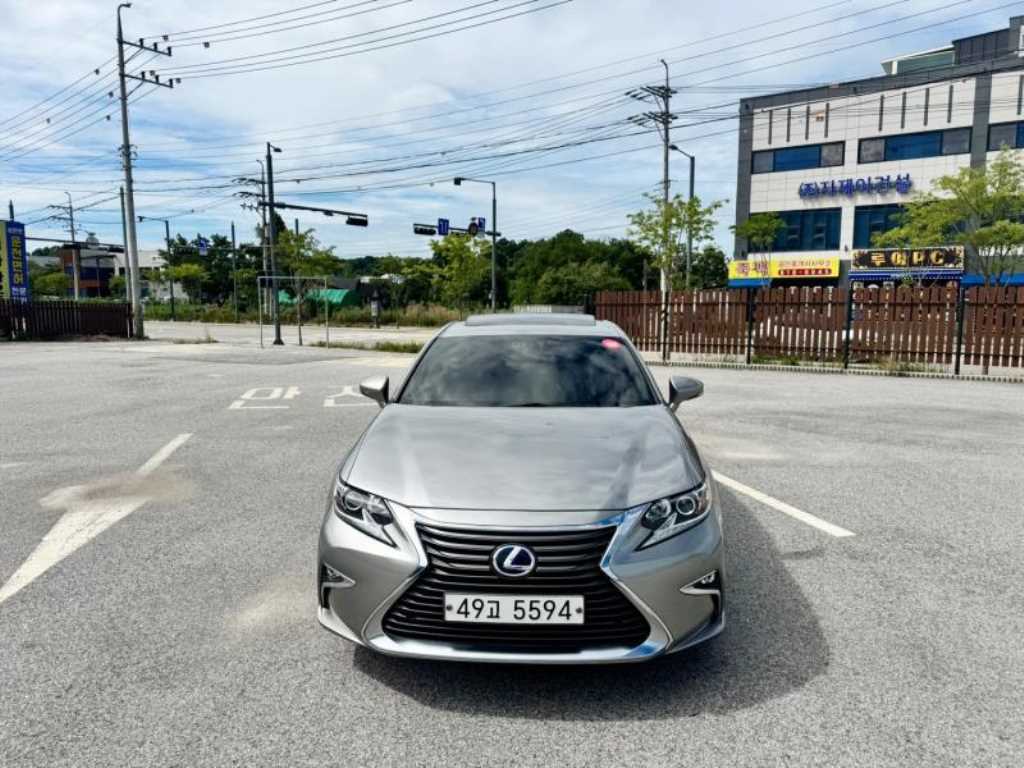 Lexus ES Supreme