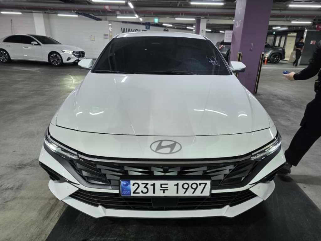 HYUNDAI Avante 2025 — Zona Franca Iquique