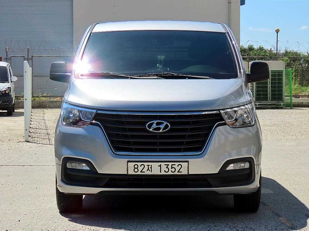 HYUNDAI Starex 2020 — Zona Franca Iquique