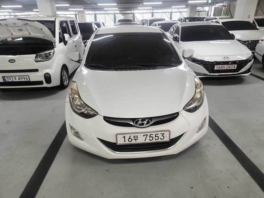 HYUNDAI Avante