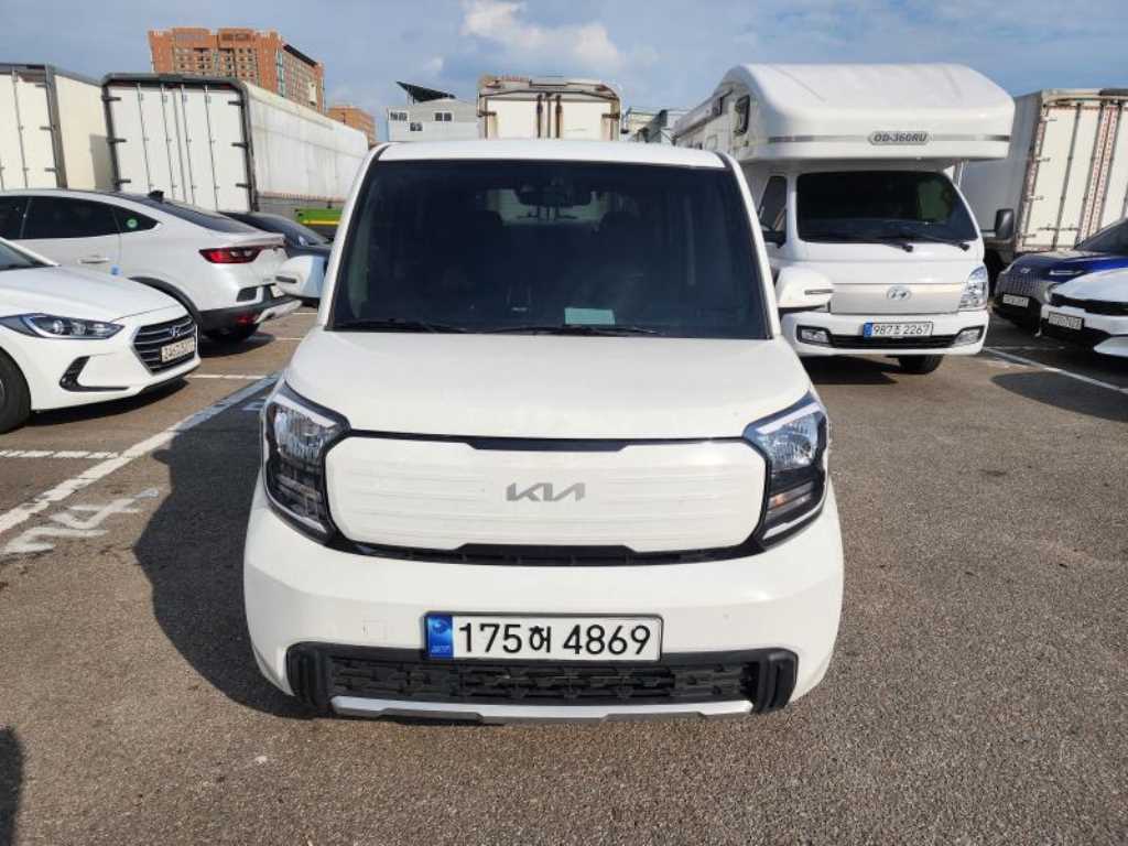 KIA Ray 2023 — Zona Franca Iquique