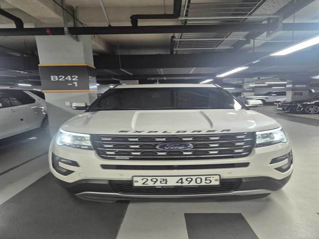 Ford Explorer 2,3