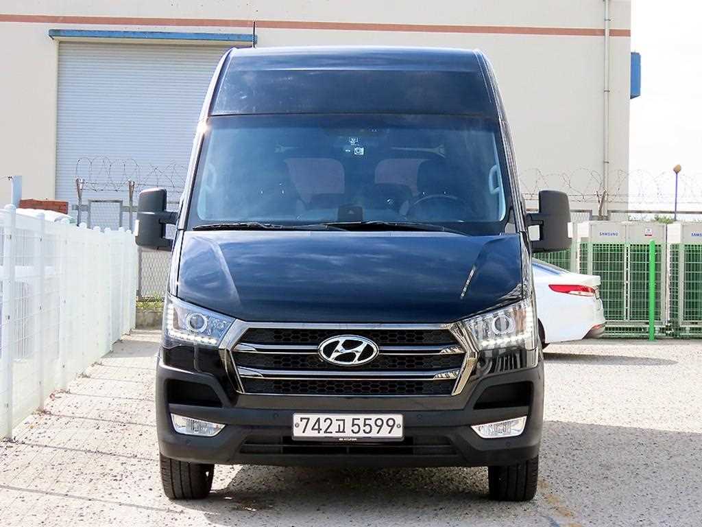 HYUNDAI Solati