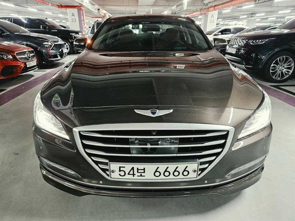HYUNDAI Genesis