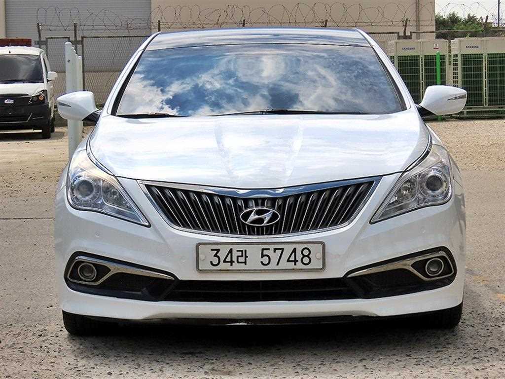 HYUNDAI Grandeur 2015 — Zona Franca Iquique