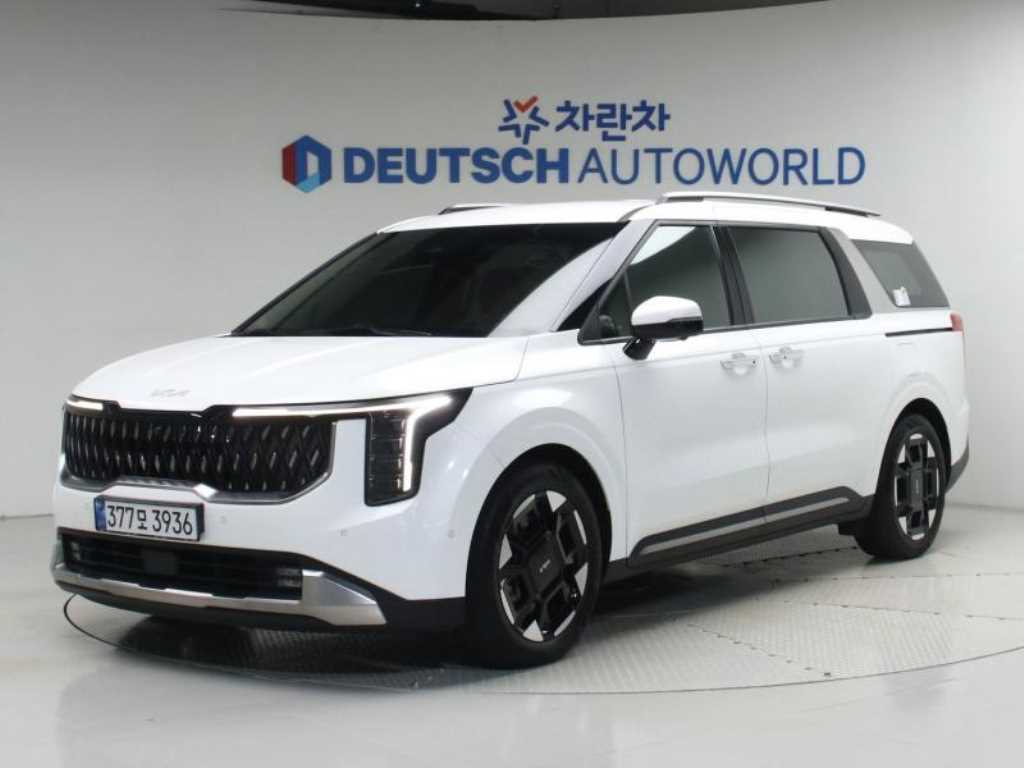 KIA Carnival 2024 — Zona Franca Iquique