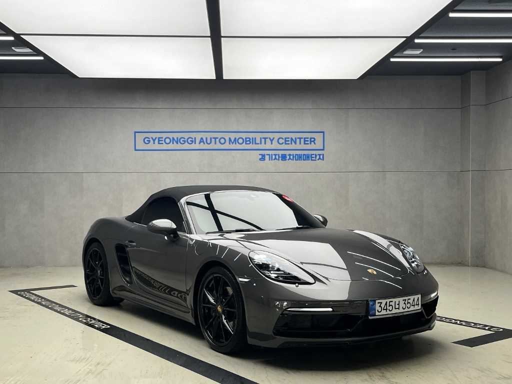 Porsche 718 Boxster 2