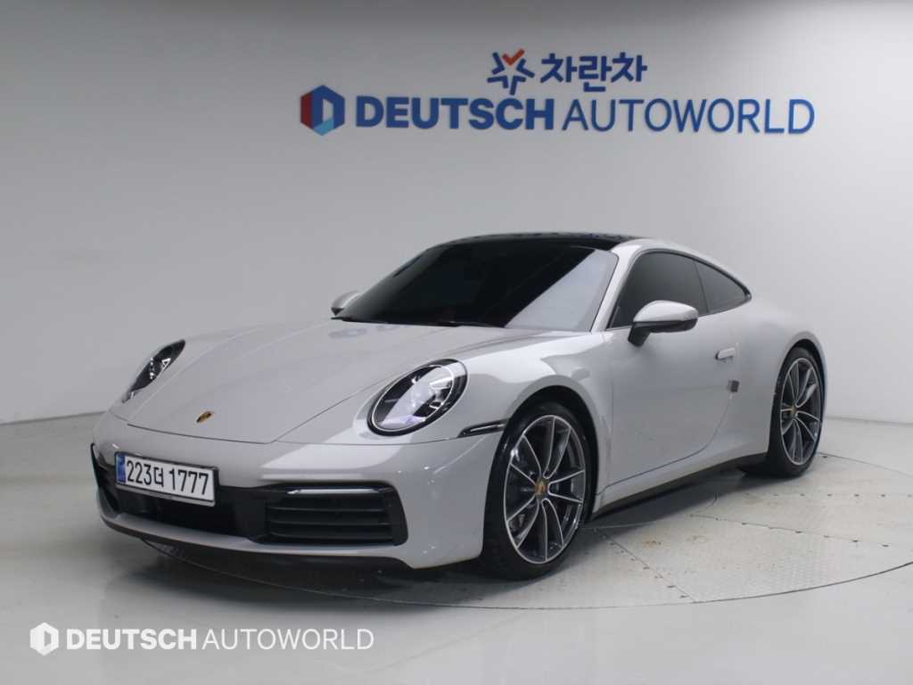 Porsche 911 (992) Carrera