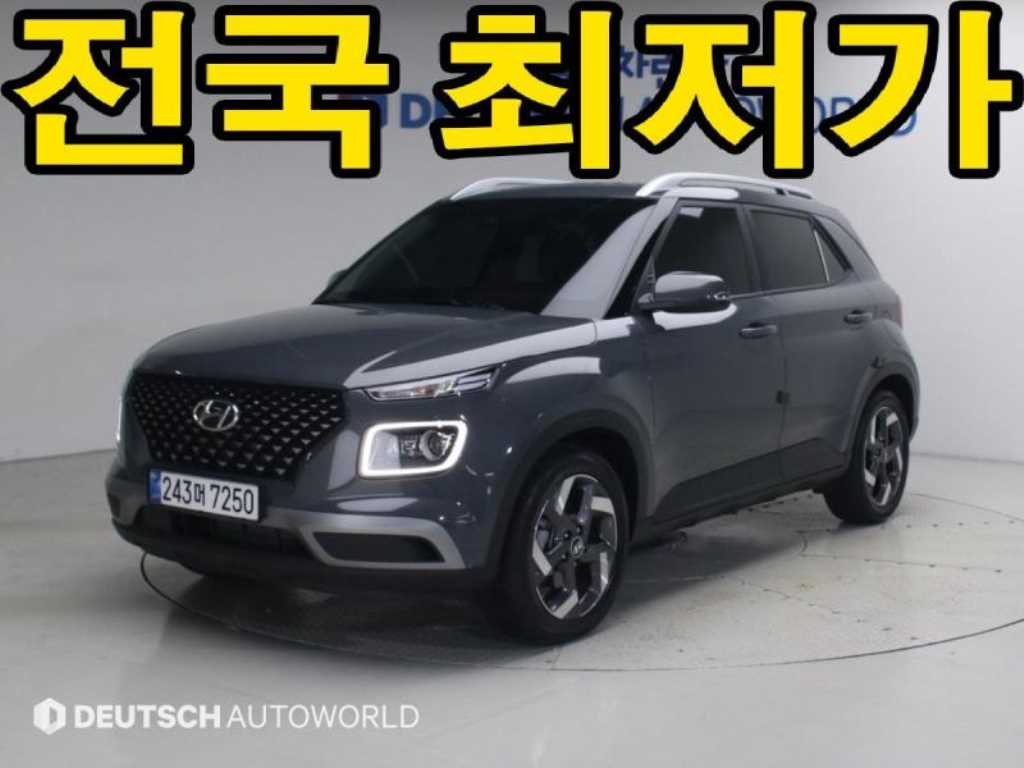 HYUNDAI Venue