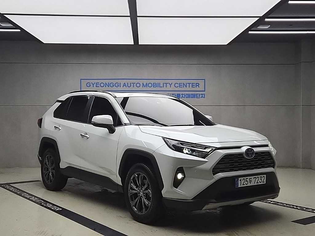 Toyota RAV4 (5th Generation) 2.5 4WD Hy