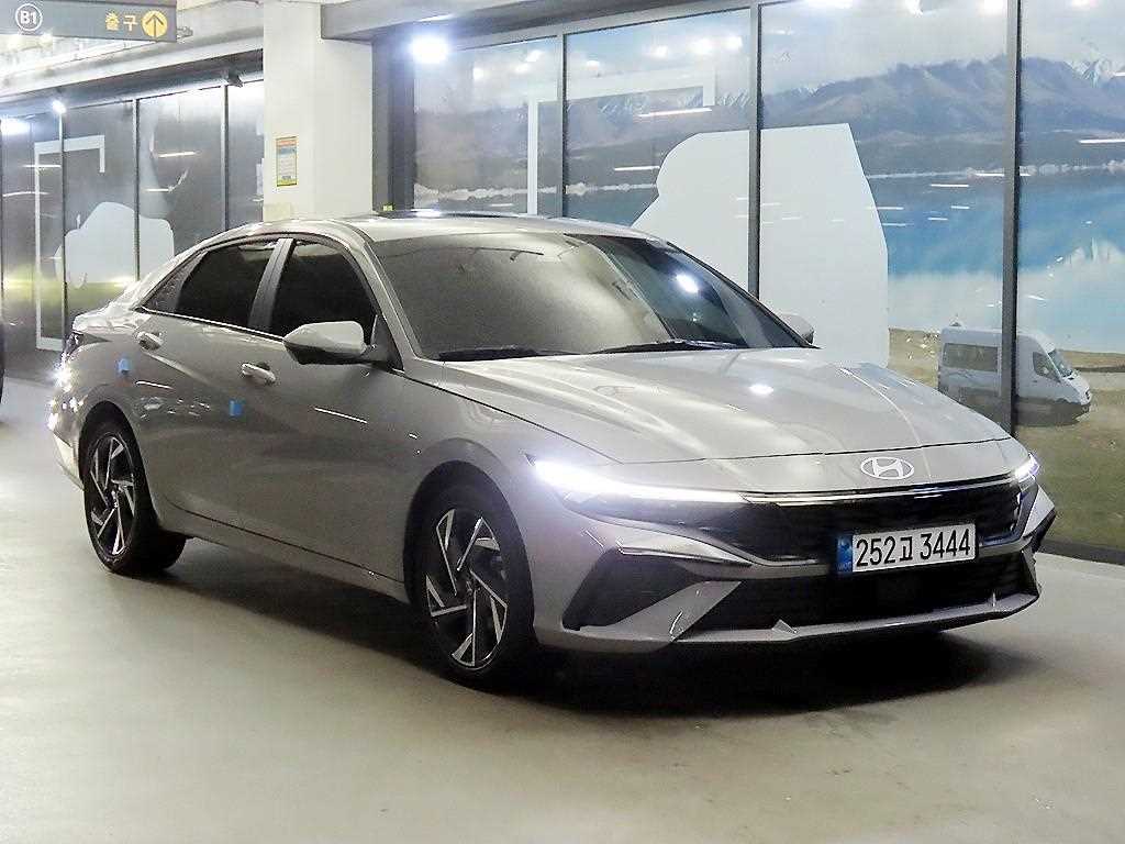 HYUNDAI Avante