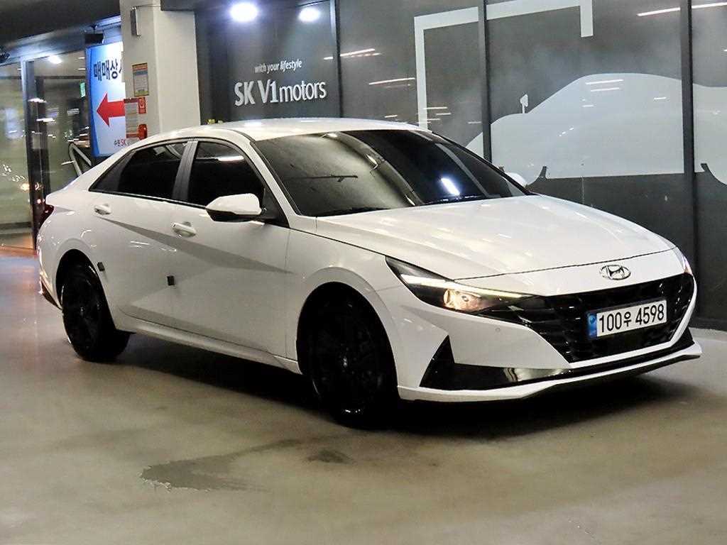HYUNDAI Avante
