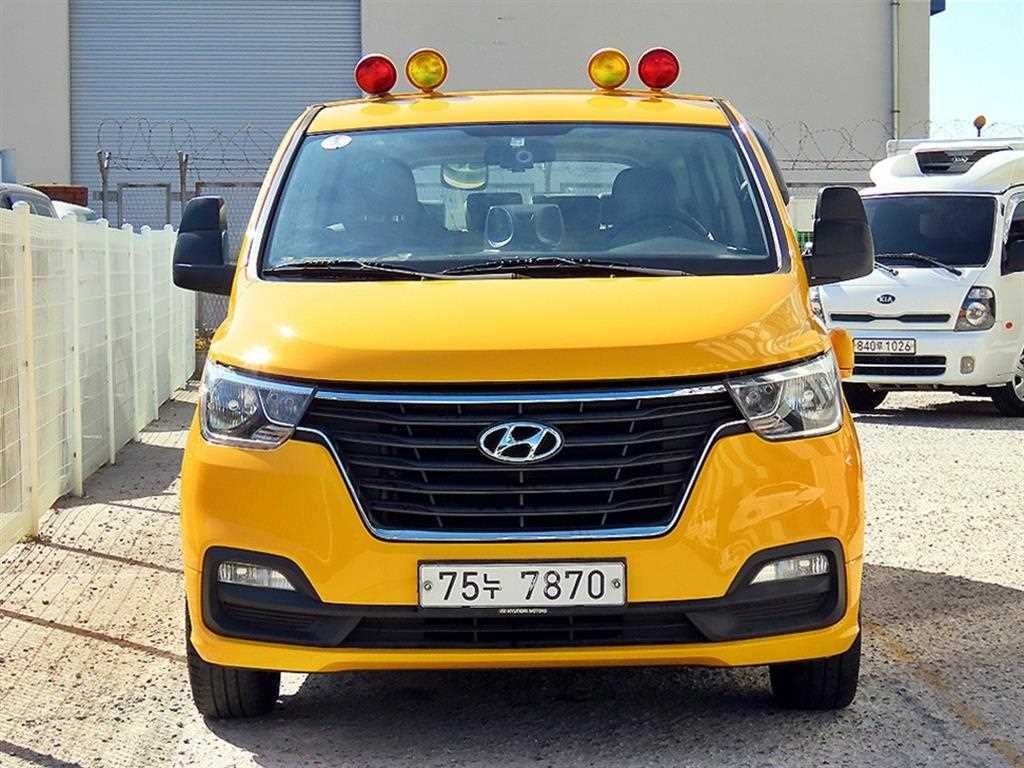 HYUNDAI Starex 2019