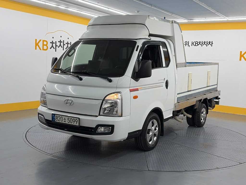 Small Truck (Completed) a live fish car 2023 — Zona Franca Iquique