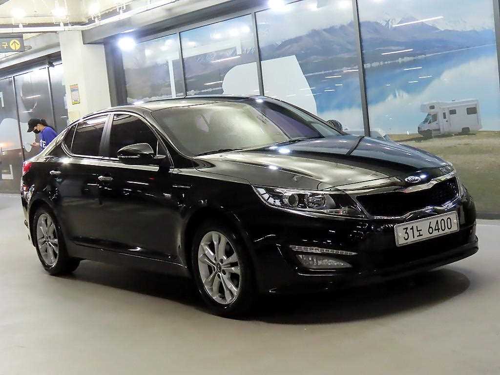 KIA K5 2011 — Zona Franca Iquique