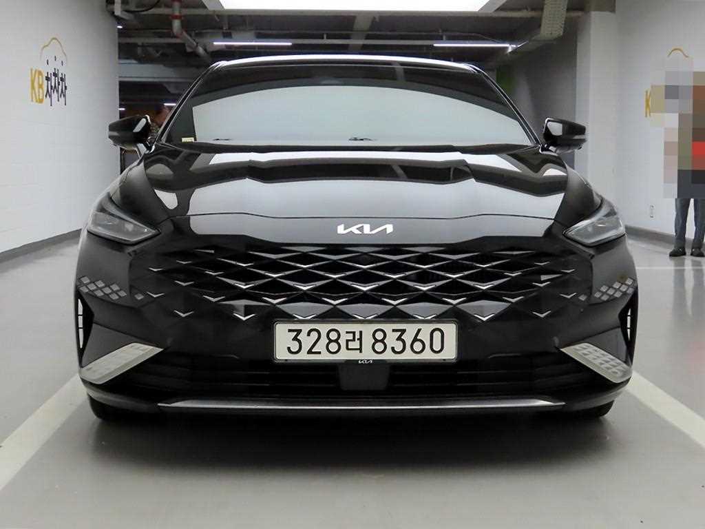 KIA K8 2023 — Zona Franca Iquique