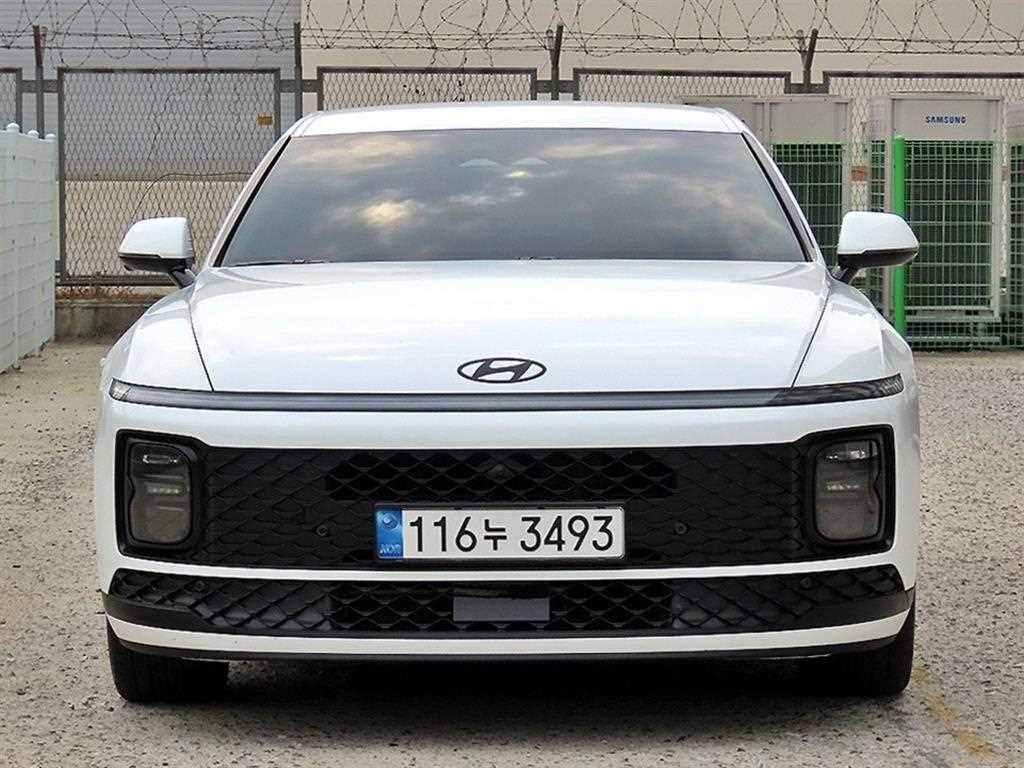 HYUNDAI Grandeur 2025 — Zona Franca Iquique