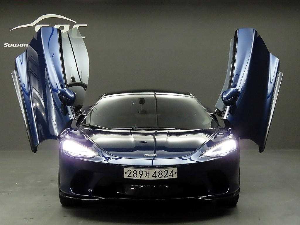 McLaren GT