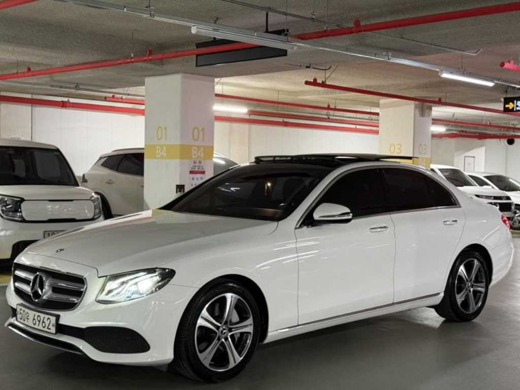 Mercedes Benz E class 2019 — Zona Franca Iquique