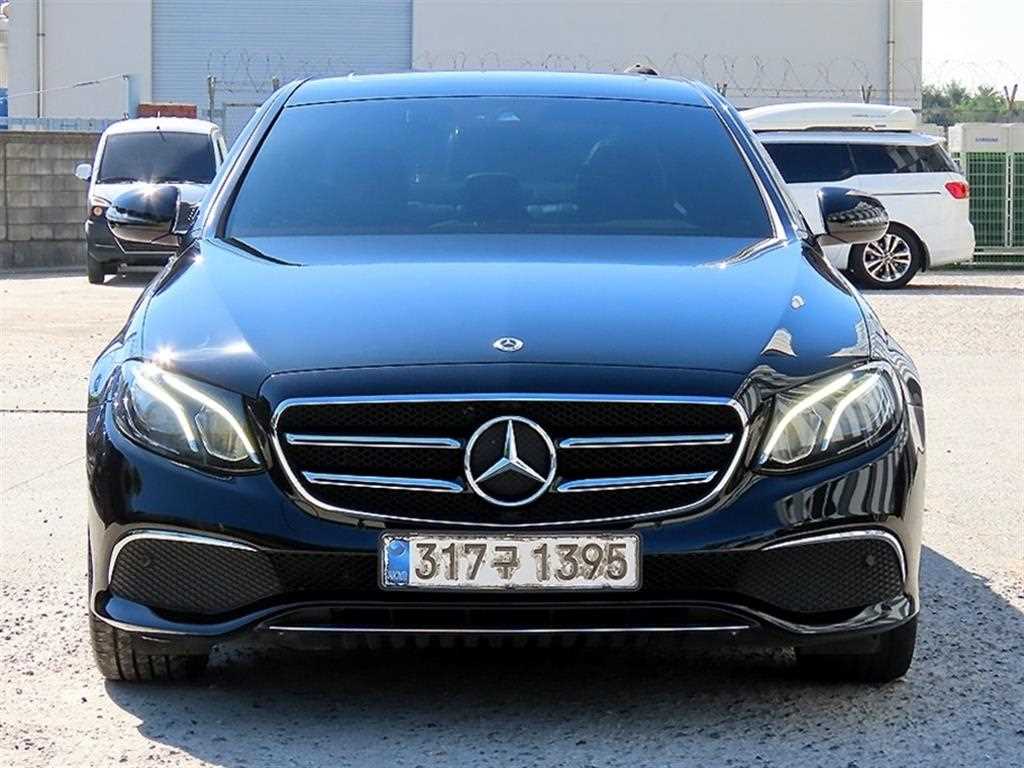 Mercedes Benz E class 2020 — Zona Franca Iquique