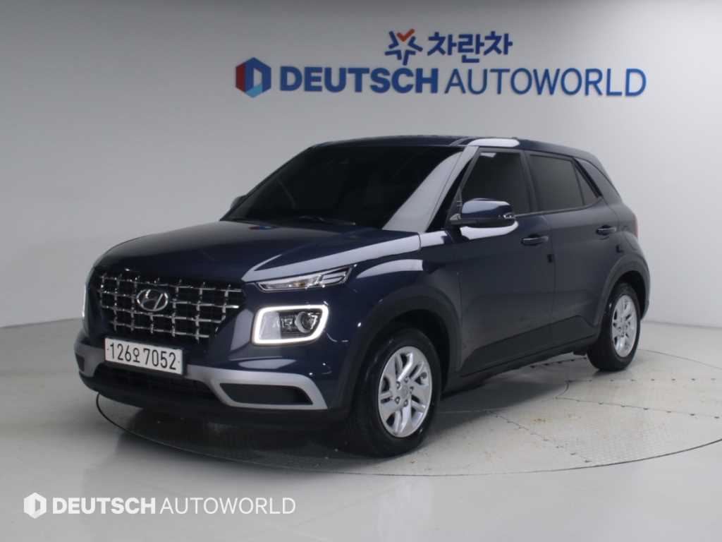 HYUNDAI Venue
