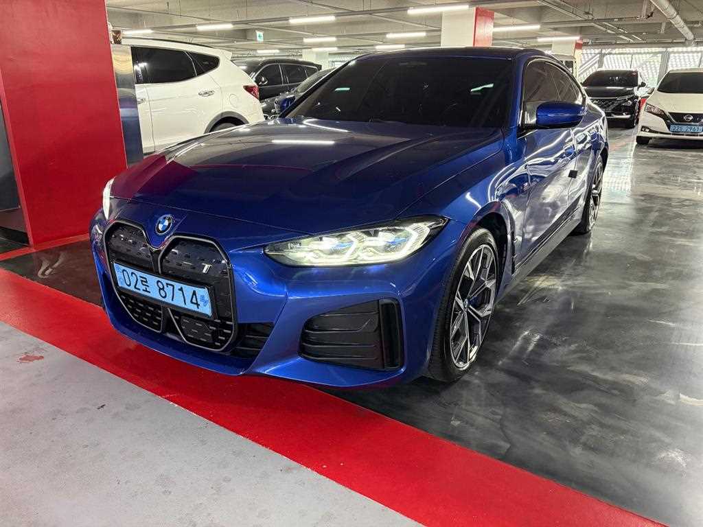 BMW i4
