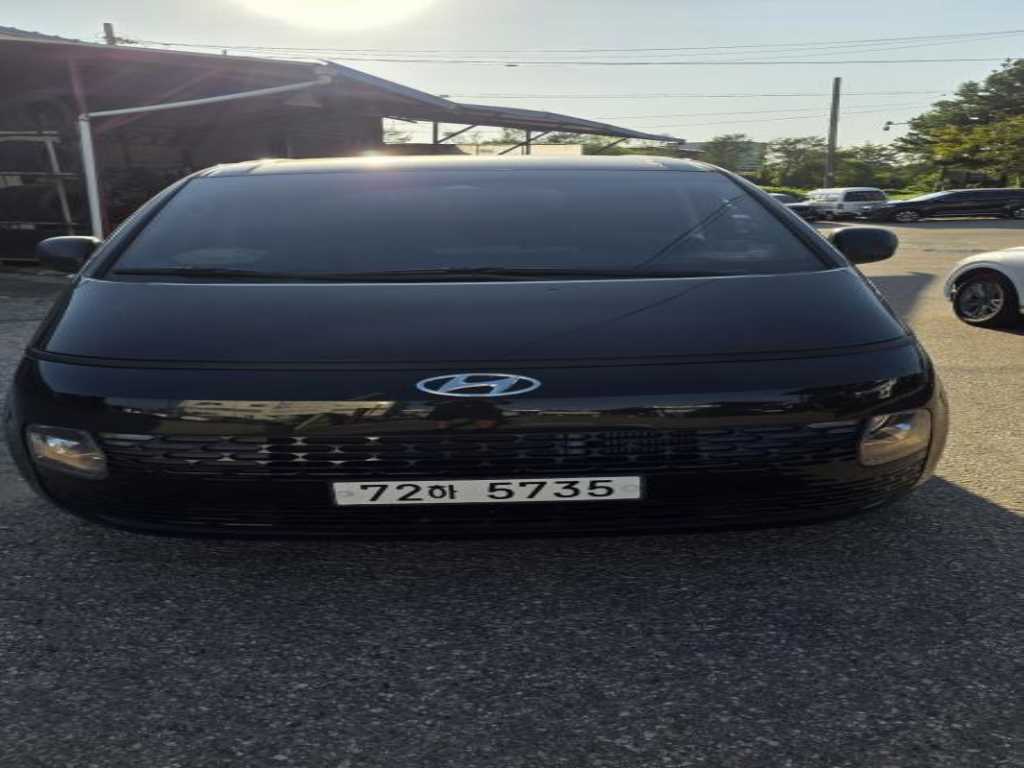 HYUNDAI Staria 2022 — Zona Franca Iquique