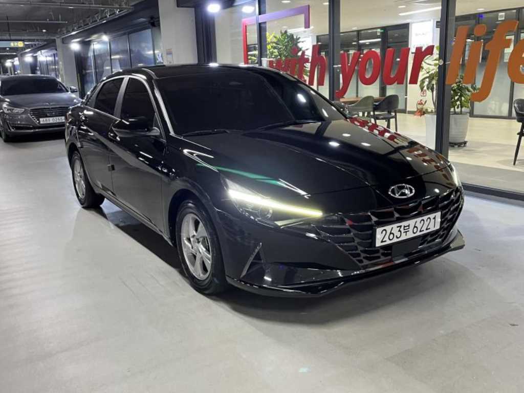 HYUNDAI Avante