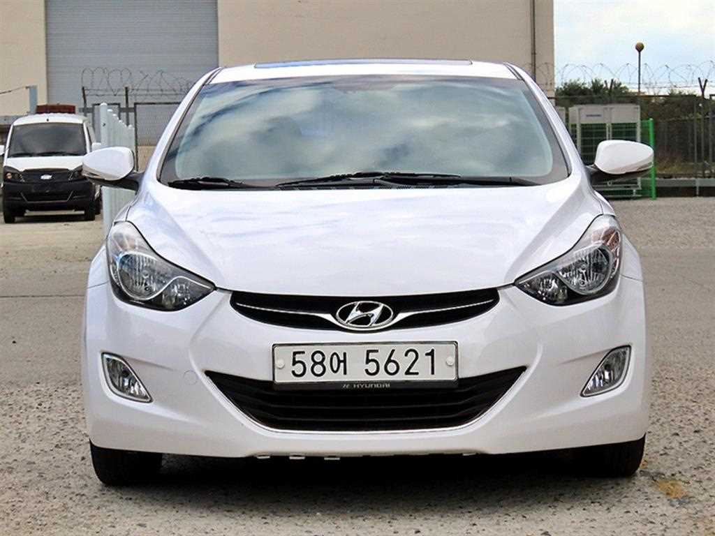 HYUNDAI Avante