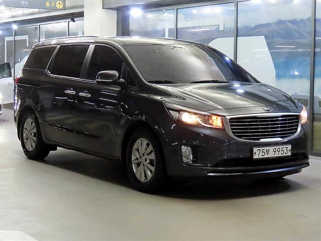 KIA Carnival