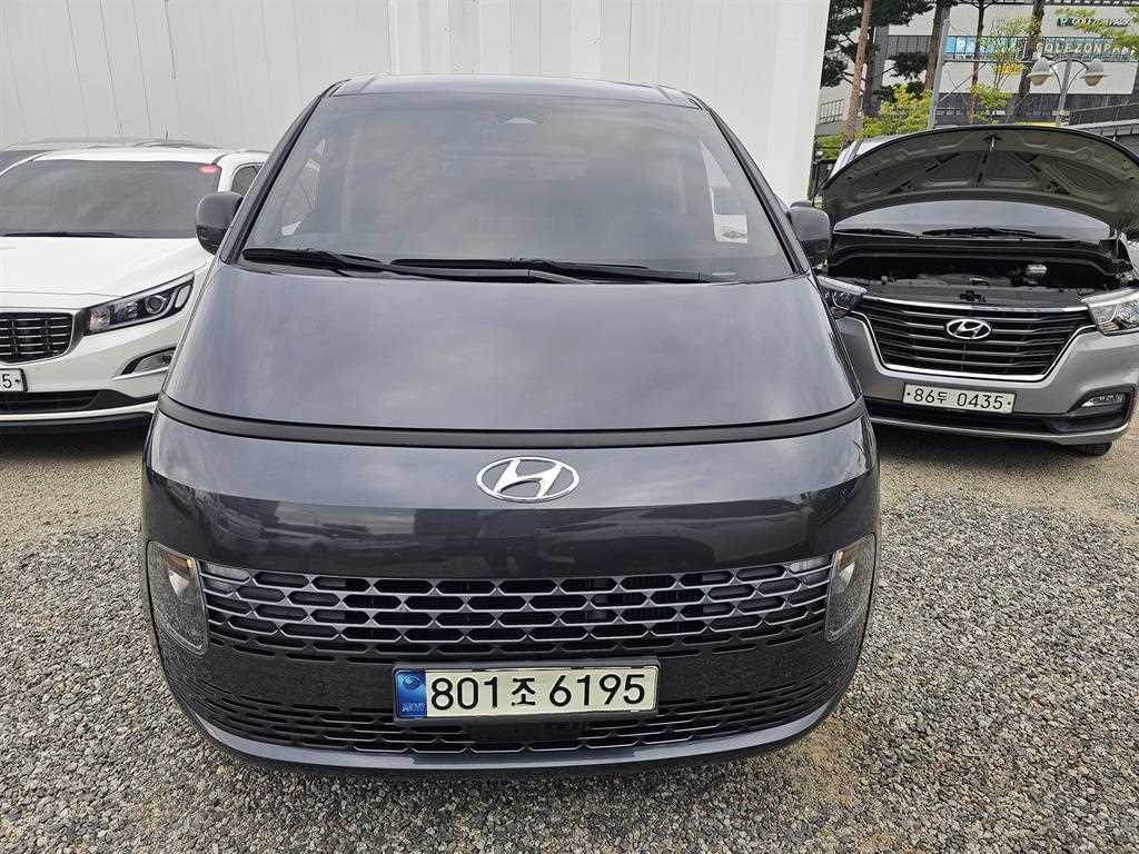 HYUNDAI Staria 2022 — Zona Franca Iquique