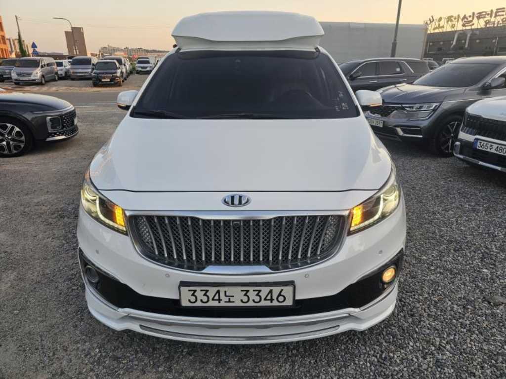 KIA Carnival 2017 — Zona Franca Iquique