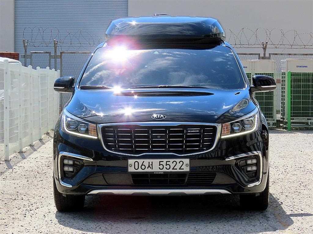 KIA Carnival 2019