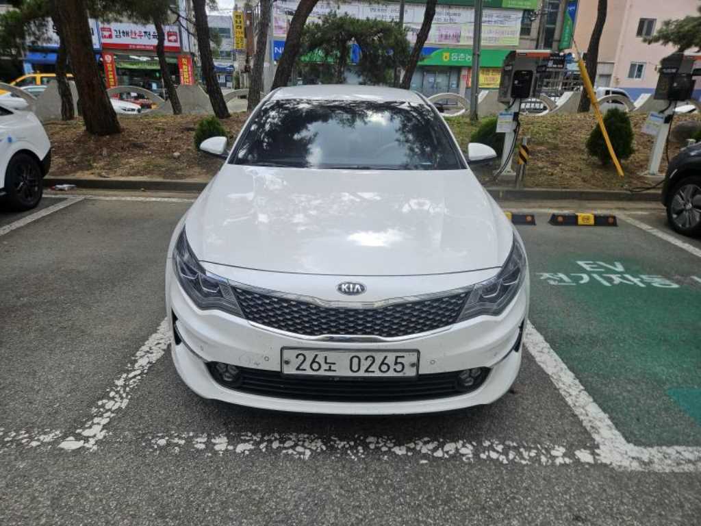 KIA K5