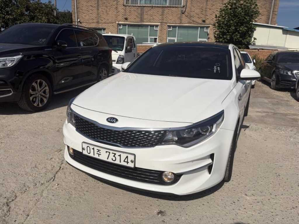 KIA K5