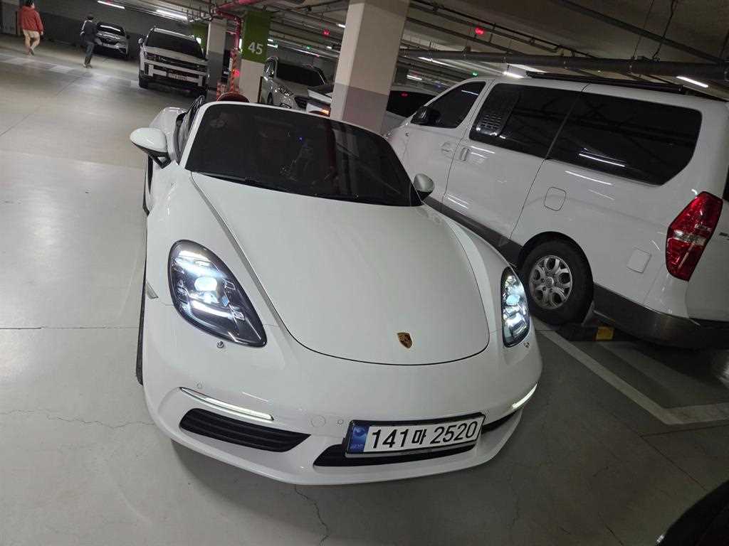 Porsche 718