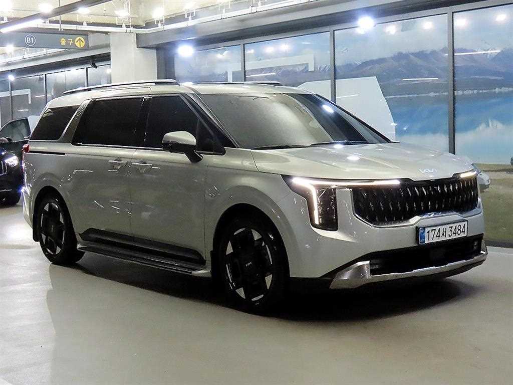 KIA Carnival 2025